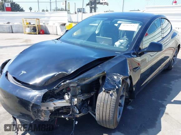 ✅ 2023 Tesla Model 3 • VIN: 5YJ3E1EA8PF403113 • Lot: 41967532. Wystawiony na IAAI z przebiegiem 19 545 mil. Bezpłatny archiwum sprzedaży aukcyjnych z USA i szczegółowy raport historii pojazdu na DreamBid. Zdjęcie 6.