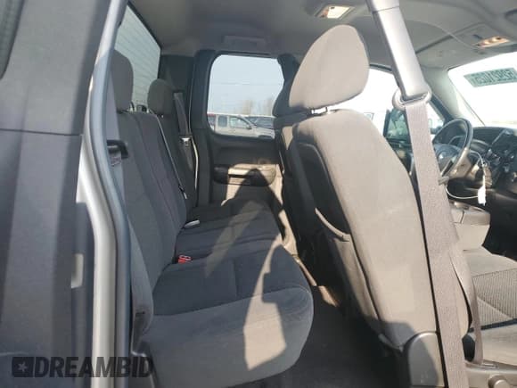 ✅ 2008 Chevrolet Silverado 2500HD 1LT • VIN: 1GCHK29K68E197574 • Lot: 52921025. Wystawiony na Copart z przebiegiem 105 066 mil. Bezpłatny archiwum sprzedaży aukcyjnych z USA i szczegółowy raport historii pojazdu na DreamBid. Zdjęcie 10.