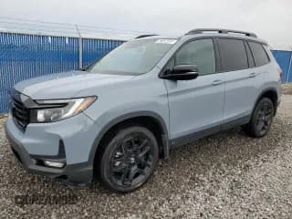 ✅ 2024 Honda Passport Black Edition • VIN: 5FNYF8H85RB500423 • Lot: 67436455. Wystawiony na Copart z przebiegiem 32 844 mil. Bezpłatny archiwum sprzedaży aukcyjnych z USA i szczegółowy raport historii pojazdu na DreamBid. Zdjęcie 1.