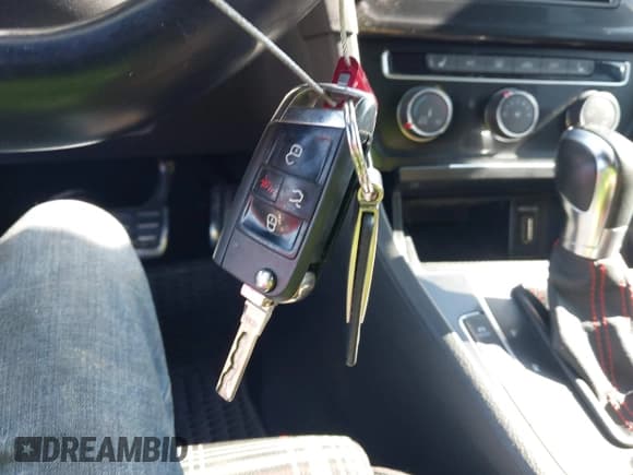 ✅ 2015 Volkswagen Golf GTI S • VIN: 3VW4T7AU3FM025576 • Lot: 42567225. Listed on IAAI with 130,202 mi. Free auction sales archive from the USA and detailed vehicle history report at DreamBid. Image 11.