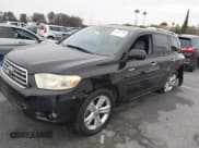 ✅ 2010 Toyota Highlander Limited • VIN: 5TDYK3EH8AS004986 • Lot: 42836760. Wystawiony na IAAI z przebiegiem 107 320 mil. Bezpłatny archiwum sprzedaży aukcyjnych z USA i szczegółowy raport historii pojazdu na DreamBid. Zdjęcie 17.