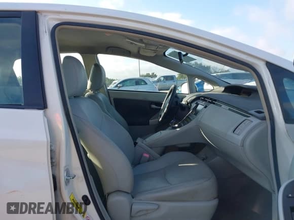 ✅ 2011 Toyota Prius I • VIN: JTDKN3DU3B1371580 • Lot: 43283336. Listed on IAAI with 220,578 mi. Free auction sales archive from the USA and detailed vehicle history report at DreamBid. Image 5.