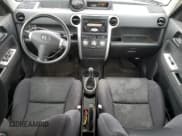 ✅ 2004 Scion xB • VIN: JTLKT334740145448 • Лот: 82768835. Опубликован ранее на Copart с пробегом 161 059 миль. Бесплатный доступ к архиву аукционных продаж из США и подробный отчёт об истории автомобиля на DreamBid. Изображение 8.