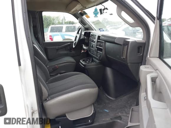 ✅ 2021 Chevrolet Express Cargo • VIN: 1GCWGAFP2M1251201 • Lot: 42468630. Listed on IAAI with 60,426 mi. Free auction sales archive from the USA and detailed vehicle history report at DreamBid. Image 5.