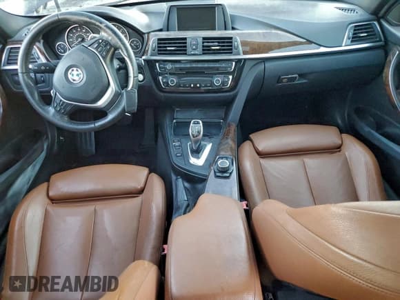 ✅ 2016 BMW 3 Series 328i • VIN: WBA8E9G58GNU28953 • Lot: 95803195. Wystawiony na Copart z przebiegiem 144 011 mil. Bezpłatny archiwum sprzedaży aukcyjnych z USA i szczegółowy raport historii pojazdu na DreamBid. Zdjęcie 8.