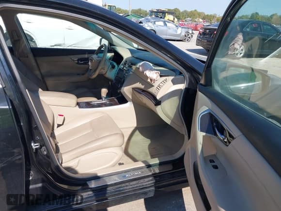 ✅ 2013 Nissan Altima SL • VIN: 1N4AL3AP6DC228085 • Lot: 43468994. Listed on IAAI with 69,735 mi. Free auction sales archive from the USA and detailed vehicle history report at DreamBid. Image 5.