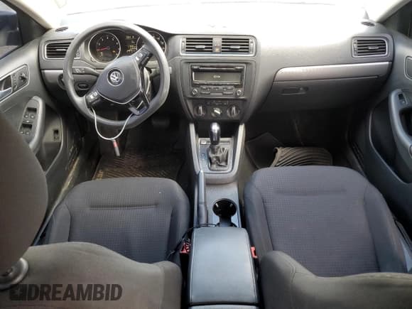 ✅ 2015 Volkswagen Jetta SE • VIN: 3VWD17AJ4FM212286 • Lot: 68924735. Listed on Copart with 154,695 mi. Free auction sales archive from the USA and detailed vehicle history report at DreamBid. Image 8.