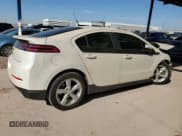 ✅ 2013 Chevrolet Volt • VIN: 1G1RD6E45DU115016 • Lot: 80264944. Wystawiony na Copart z przebiegiem 112 506 mil. Bezpłatny archiwum sprzedaży aukcyjnych z USA i szczegółowy raport historii pojazdu na DreamBid. Zdjęcie 3.