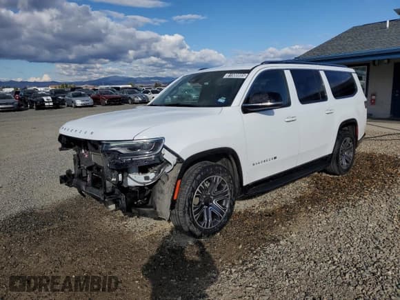 ✅ 2024 Jeep Wagoneer Series II • VIN: 1C4SJRBPXRS120054 • Лот: 81500885. Опубликован ранее на Copart с пробегом 57 187 миль. Бесплатный доступ к архиву аукционных продаж из США и подробный отчёт об истории автомобиля на DreamBid. Изображение 1.