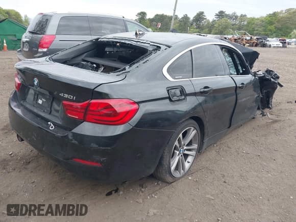 ✅ 2019 BMW 4 Series 430i xDrive • VIN: WBA4J3C55KBL09264 • Lot: 42229455. Listed on IAAI with 38,386 mi. Free auction sales archive from the USA and detailed vehicle history report at DreamBid. Image 4.