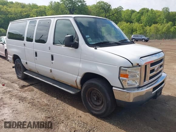 ✅ 2010 Ford Econoline Passenger XL • VIN: 1FBNE3BL6ADA30909 • Lot: 42383904. Wystawiony na IAAI z przebiegiem 284 194 mil. Bezpłatny archiwum sprzedaży aukcyjnych z USA i szczegółowy raport historii pojazdu na DreamBid. Zdjęcie 1.