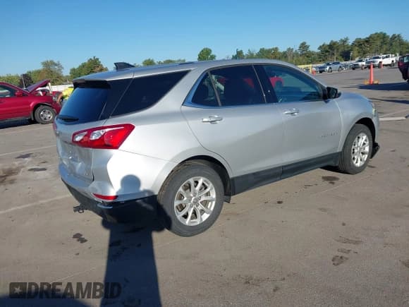 ✅ 2019 Chevrolet Equinox LT • VIN: 2GNAXTEV1K6205043 • Lot: 43314261. Wystawiony na IAAI z przebiegiem 105 624 mil. Bezpłatny archiwum sprzedaży aukcyjnych z USA i szczegółowy raport historii pojazdu na DreamBid. Zdjęcie 4.