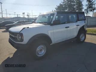 ✅ 2022 Ford Bronco • VIN: 1FMDE5BH6NLB72697 • Lot: 85388465. Wystawiony na Copart z przebiegiem 35 202 mil. Bezpłatny archiwum sprzedaży aukcyjnych z USA i szczegółowy raport historii pojazdu na DreamBid. Zdjęcie 1.