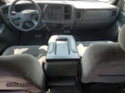 ✅ 2006 Chevrolet Silverado 2500HD LT2 • VIN: 1GCHK23U06F158786 • Lot: 60594805. Wystawiony na Copart z przebiegiem 209 549 mil. Bezpłatny archiwum sprzedaży aukcyjnych z USA i szczegółowy raport historii pojazdu na DreamBid. Zdjęcie 8.