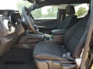 ✅ 2024 Chevrolet Colorado 4WD LT • VIN: 1GCGTCEC8R1154361 • Лот: 63114004. Опубликован ранее на Copart с пробегом Не указан. Бесплатный доступ к архиву аукционных продаж из США и подробный отчёт об истории автомобиля на DreamBid. Изображение 7.