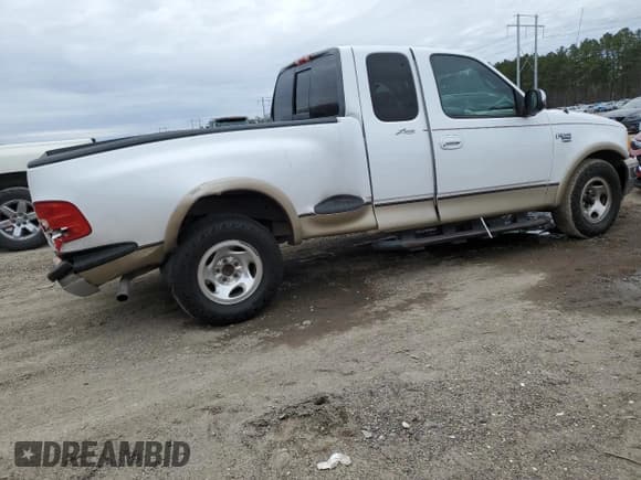 ✅ 1999 Ford F-150 • VIN: 1FTRX07W6XKA93036 • Lot: 46498755. Wystawiony na Copart z przebiegiem 354 328 mil. Bezpłatny archiwum sprzedaży aukcyjnych z USA i szczegółowy raport historii pojazdu na DreamBid. Zdjęcie 3.