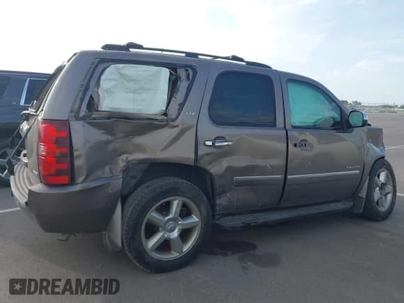 ✅ 2012 Chevrolet Tahoe LTZ • VIN: 1GNSKCE05CR148701 • Lot: 42544353. Listed on IAAI with Not provided. Free auction sales archive from the USA and detailed vehicle history report at DreamBid. Image 14.