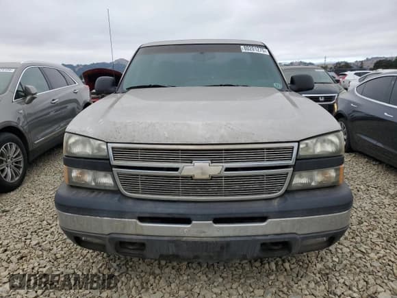 ✅ 2006 Chevrolet Silverado 1500 Work Truck • VIN: 3GCEC14VX6G268440 • Lot: 80201275. Listed on Copart with 184,908 mi. Free auction sales archive from the USA and detailed vehicle history report at DreamBid. Image 5.