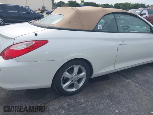 ✅ 2008 Toyota Solara SLE • VIN: 4T1FA38P98U137674 • Lot: 43713550. Listed on IAAI with 215,813 mi. Free auction sales archive from the USA and detailed vehicle history report at DreamBid. Image 6.