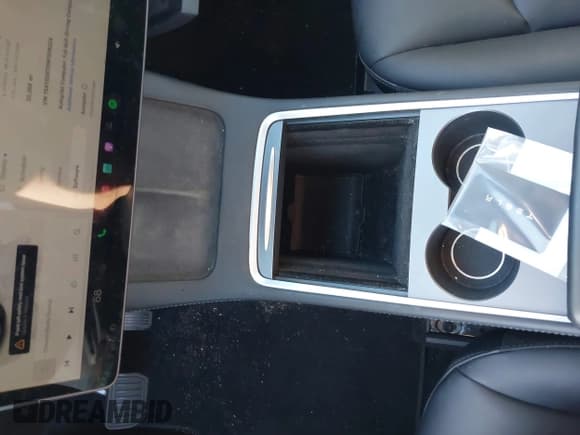 ✅ 2022 Tesla Model Y Long Range • VIN: 7SAYGDEE0NF506224 • Lot: 43551820. Listed on IAAI with 33,368 mi. Free auction sales archive from the USA and detailed vehicle history report at DreamBid. Image 11.