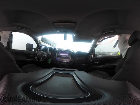 ✅ 2016 Chevrolet Silverado 2500HD LT • VIN: 1GC1KVE85GF250173 • Lot: 41199009. Wystawiony na IAAI z przebiegiem 155 688 mil. Bezpłatny archiwum sprzedaży aukcyjnych z USA i szczegółowy raport historii pojazdu na DreamBid. Zdjęcie 18.