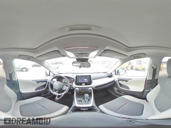 ✅ 2021 Toyota RAV4 XLE • VIN: 2T3W1RFV1MC141578 • Lot: 82346615. Wystawiony na Copart z przebiegiem 53 119 mil. Bezpłatny archiwum sprzedaży aukcyjnych z USA i szczegółowy raport historii pojazdu na DreamBid. Zdjęcie 15.