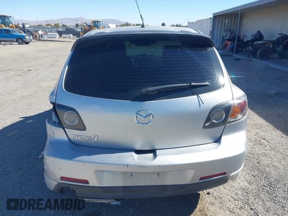 ✅ 2005 Mazda 3 s • VIN: JM1BK343451254059 • Lot: 43586283. Listed on IAAI with 175,564 mi. Free auction sales archive from the USA and detailed vehicle history report at DreamBid. Image 16.