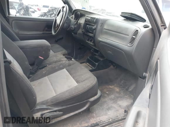✅ 2004 Ford Ranger XL • VIN: 1FTYR10DX4PB13422 • Lot: 43798717. Listed on IAAI with 109,955 mi. Free auction sales archive from the USA and detailed vehicle history report at DreamBid. Image 5.