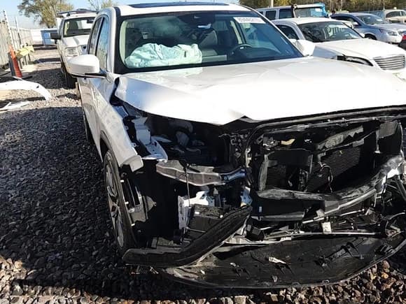 ✅ 2024 Acura MDX Technology • VIN: 5J8YE1H44RL007760 • Lot: 89446215. Listed on Copart with 15,164 mi. Free auction sales archive from the USA and detailed vehicle history report at DreamBid. Image 14.