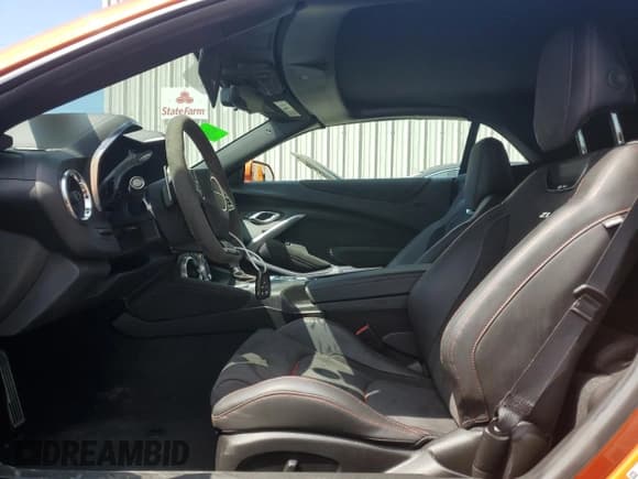 ✅ 2023 Chevrolet Camaro ZL1 • VIN: 1G1FK3D66P0102751 • Lot: 72570864. Listed on Copart with 3,141 mi. Free auction sales archive from the USA and detailed vehicle history report at DreamBid. Image 7.