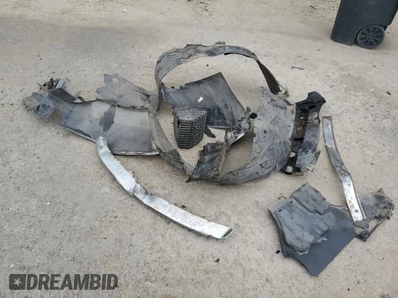 ✅ 2011 Mercury Milan • VIN: 3MEHM0HA3BR604115 • Лот: 50923375. Опубликован ранее на Copart с пробегом 247 534 миль. Бесплатный доступ к архиву аукционных продаж из США и подробный отчёт об истории автомобиля на DreamBid. Изображение 14.