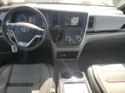 ✅ 2017 Toyota Sienna XLE Auto Access Seat • VIN: 5TDYZ3DC4HS886900 • Lot: 89442405. Wystawiony na Copart z przebiegiem 176 078 mil. Bezpłatny archiwum sprzedaży aukcyjnych z USA i szczegółowy raport historii pojazdu na DreamBid. Zdjęcie 8.