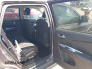 ✅ 2018 Dodge Journey SE • VIN: 3C4PDCAB6JT535309 • Lot: 43100516. Wystawiony na IAAI z przebiegiem 126 304 mil. Bezpłatny archiwum sprzedaży aukcyjnych z USA i szczegółowy raport historii pojazdu na DreamBid. Zdjęcie 8.