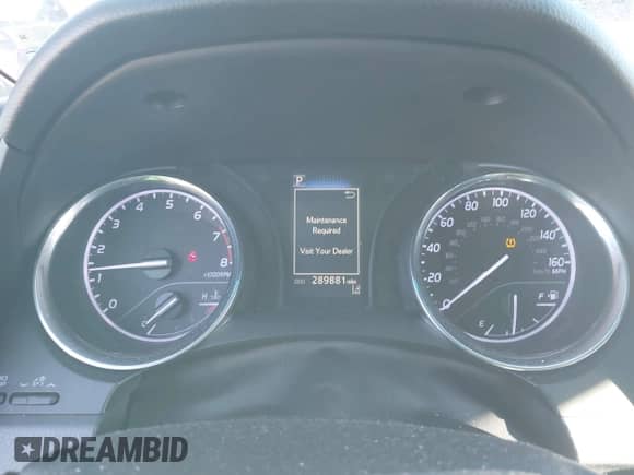 2019 Toyota Camry LE with VIN 4T1B11HK1KU697946, listed as a IAAI auction lot 43424429 with 289,881 mi miles and . Bid and sale history available at DreamBid. Image 7.