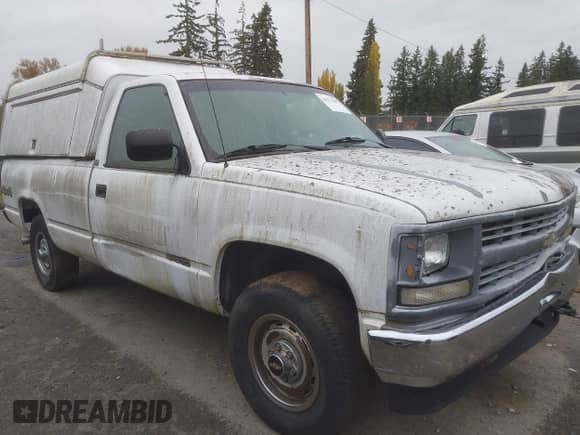 1994 Chevrolet Silverado 1500 z VIN 1GCEK14Z9RZ113856, wystawiony jako IAAI lot #43573290 z przebiegiem 247 761 mil mil oraz . Historia ofert i sprzedaży dostępna na DreamBid. Obrazek 1.