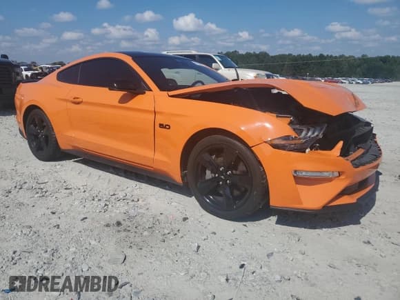 ✅ 2021 Ford Mustang GT • VIN: 1FA6P8CFXM5149440 • Лот: 81536715. Опубликован ранее на Copart с пробегом 61 878 миль. Бесплатный доступ к архиву аукционных продаж из США и подробный отчёт об истории автомобиля на DreamBid. Изображение 4.