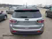 2020 Jeep Compass Latitude z VIN 3C4NJDBB5LT229144, wystawiony jako IAAI lot #41448885 z przebiegiem 53 534 mil mil oraz . Historia ofert i sprzedaży dostępna na DreamBid. Obrazek 16.