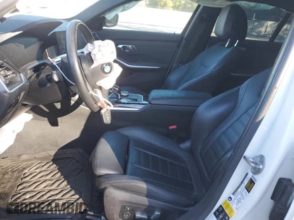 2020 BMW 3 Series 330i xDrive z VIN 3MW5R7J08L8B07002, wystawiony jako Copart lot #84218505 z przebiegiem Nie podano mil oraz Czysty tytuł • Clean title. Historia ofert i sprzedaży dostępna na DreamBid. Obrazek 7.