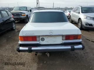✅ 1975 Mercedes-Benz 280 • VIN: 11602012041641 • Лот: 50103595. Опубликован ранее на Copart с пробегом 105 550 миль. Бесплатный доступ к архиву аукционных продаж из США и подробный отчёт об истории автомобиля на DreamBid. Изображение 6.