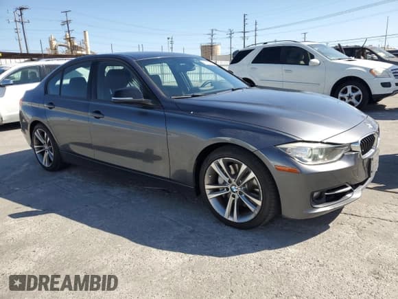 ✅ 2013 BMW 3 Series 335i • VIN: WBA3A9C5XDF477203 • Lot: 61187955. Listed on Copart with 122,646 mi. Free auction sales archive from the USA and detailed vehicle history report at DreamBid. Image 4.