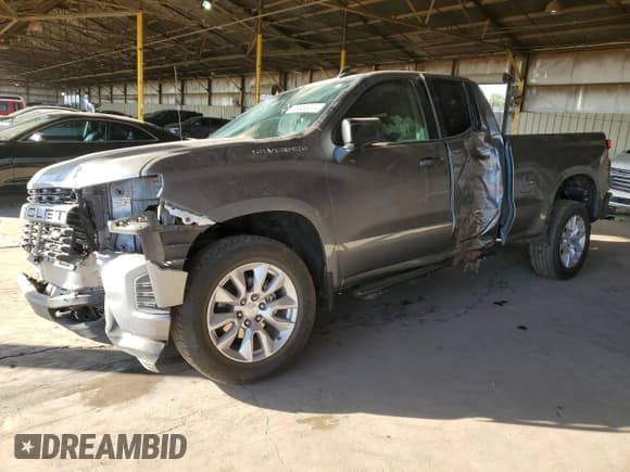 ✅ 2021 Chevrolet Silverado 1500 Custom • VIN: 1GCRWBEK7MZ366602 • Lot: 79965274. Wystawiony na Copart z przebiegiem 62 679 mil. Bezpłatny archiwum sprzedaży aukcyjnych z USA i szczegółowy raport historii pojazdu na DreamBid. Zdjęcie 1.