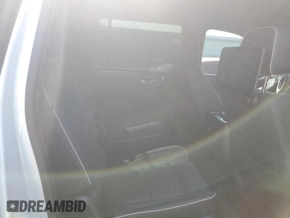 ✅ 2023 Chevrolet Suburban Premier • VIN: 1GNSKFKDXPR257914 • Lot: 67831834. Wystawiony na Copart z przebiegiem 23 344 mil. Bezpłatny archiwum sprzedaży aukcyjnych z USA i szczegółowy raport historii pojazdu na DreamBid. Zdjęcie 11.