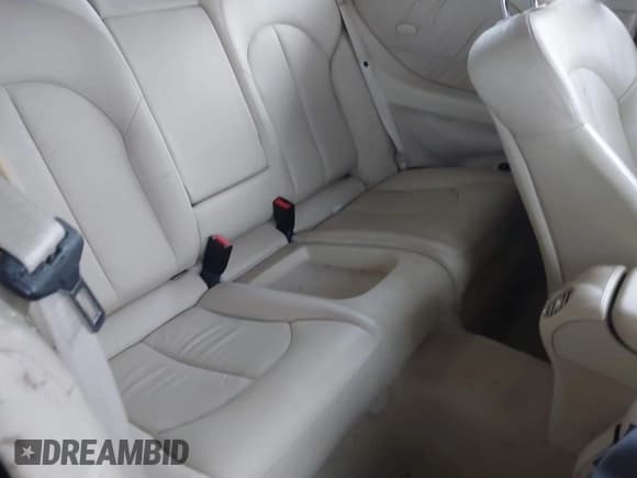 ✅ 2006 Mercedes-Benz CLK 350 • VIN: WDBTJ56J56F175727 • Lot: 41611078. Wystawiony na IAAI z przebiegiem 179 065 mil. Bezpłatny archiwum sprzedaży aukcyjnych z USA i szczegółowy raport historii pojazdu na DreamBid. Zdjęcie 8.