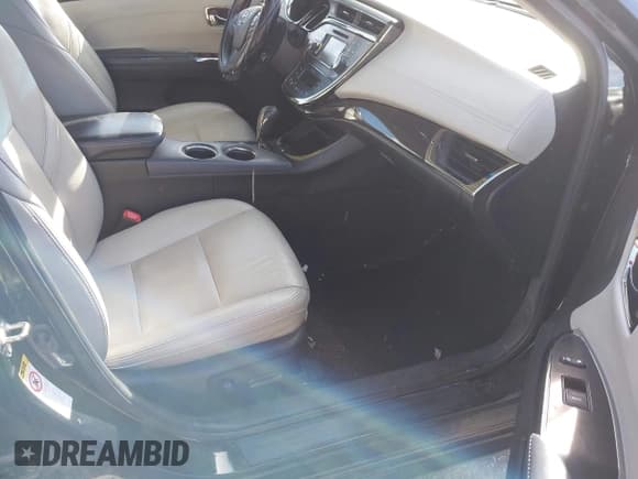 ✅ 2014 Toyota Avalon XLE Premium • VIN: 4T1BK1EB3EU086273 • Lot: 43682146. Wystawiony na IAAI z przebiegiem 235 580 mil. Bezpłatny archiwum sprzedaży aukcyjnych z USA i szczegółowy raport historii pojazdu na DreamBid. Zdjęcie 5.