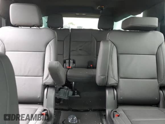 2024 Chevrolet Suburban LT z VIN 1GNSCCKD7RR191966, wystawiony jako Copart lot #69466314 z przebiegiem 7 066 mil mil oraz Szkoda całkowita • Salvage title. Historia ofert i sprzedaży dostępna na DreamBid. Obrazek 10.