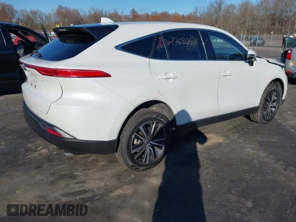 ✅ 2023 Toyota Venza XLE • VIN: JTEAAAAH1PJ145592 • Lot: 43680581. Wystawiony na IAAI z przebiegiem 16 229 mil. Bezpłatny archiwum sprzedaży aukcyjnych z USA i szczegółowy raport historii pojazdu na DreamBid. Zdjęcie 4.