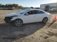 ✅ 2014 Volkswagen CC Executive • VIN: WVWRN7AN3EE513913 • Lot: 82604685. Listed on Copart with 120,862 mi. Free auction sales archive from the USA and detailed vehicle history report at DreamBid. Image 1.