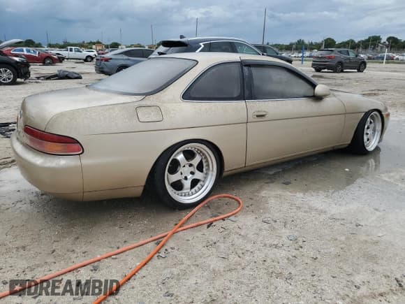 ✅ 1992 Lexus SC • VIN: JT8JZ31C3N0006398 • Lot: 71981485. Wystawiony na Copart z przebiegiem 197 547 mil. Bezpłatny archiwum sprzedaży aukcyjnych z USA i szczegółowy raport historii pojazdu na DreamBid. Zdjęcie 3.