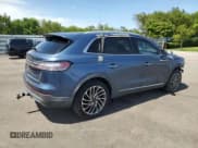 ✅ 2019 Lincoln Nautilus Reserve • VIN: 2LMPJ6LP6KBL36275 • Lot: 64129755. Listed on Copart with 47,710 mi. Free auction sales archive from the USA and detailed vehicle history report at DreamBid. Image 3.