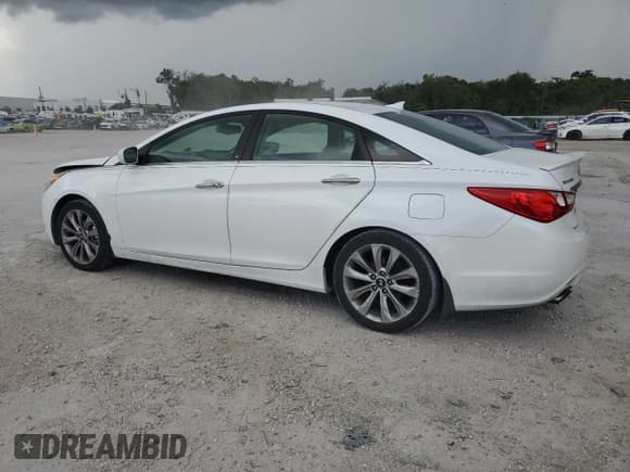 ✅ 2013 Hyundai Sonata SE • VIN: 5NPEC4AB5DH529439 • Lot: 66665254. Listed on Copart with 155,332 mi. Free auction sales archive from the USA and detailed vehicle history report at DreamBid. Image 2.